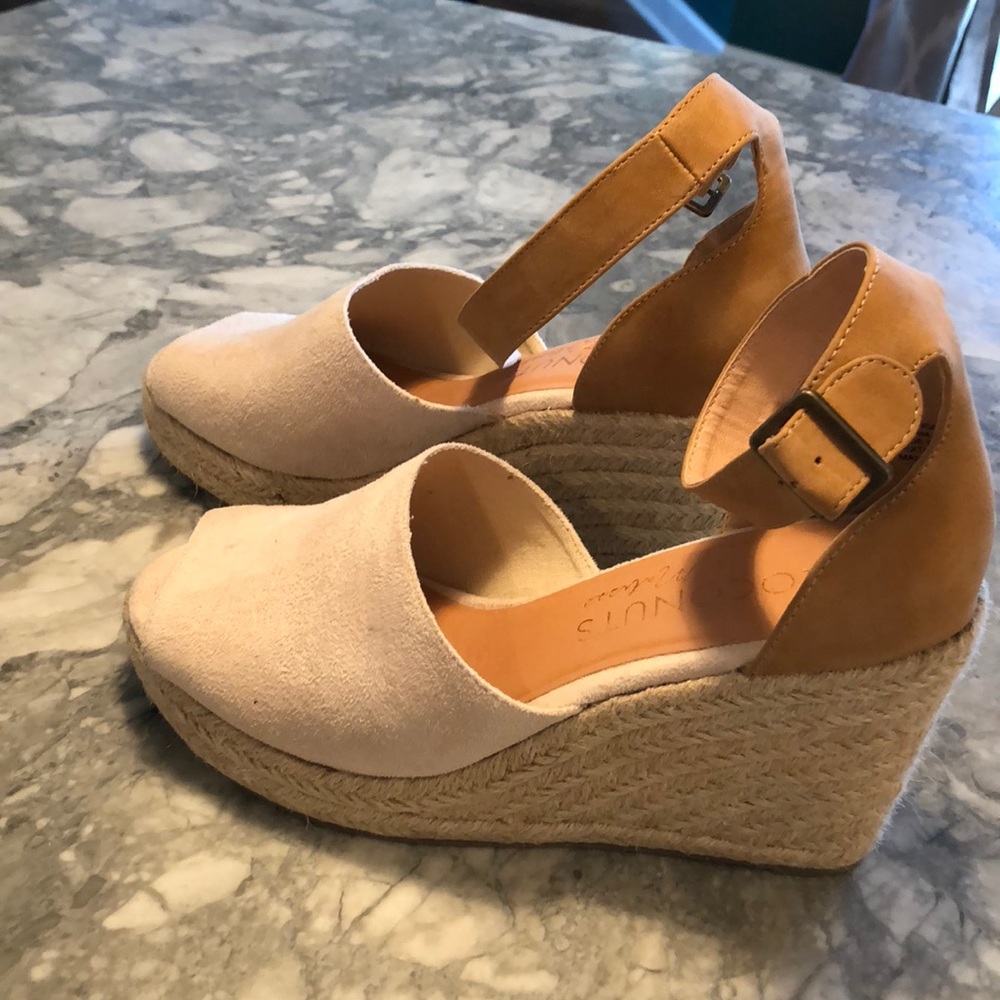 Coconuts by Matisse Women’s Wedges